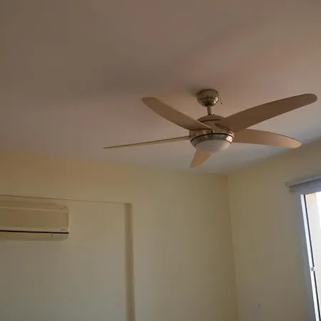 Kapparis Penthouse Paralimni